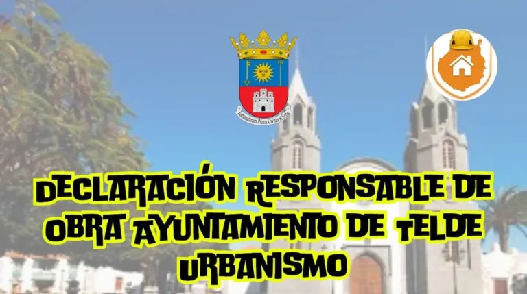 Operario de reformas anotando mediciones en una vivienda en Telde, sirviendo como documentación técnica para la presentación de la declaración responsable de obra.